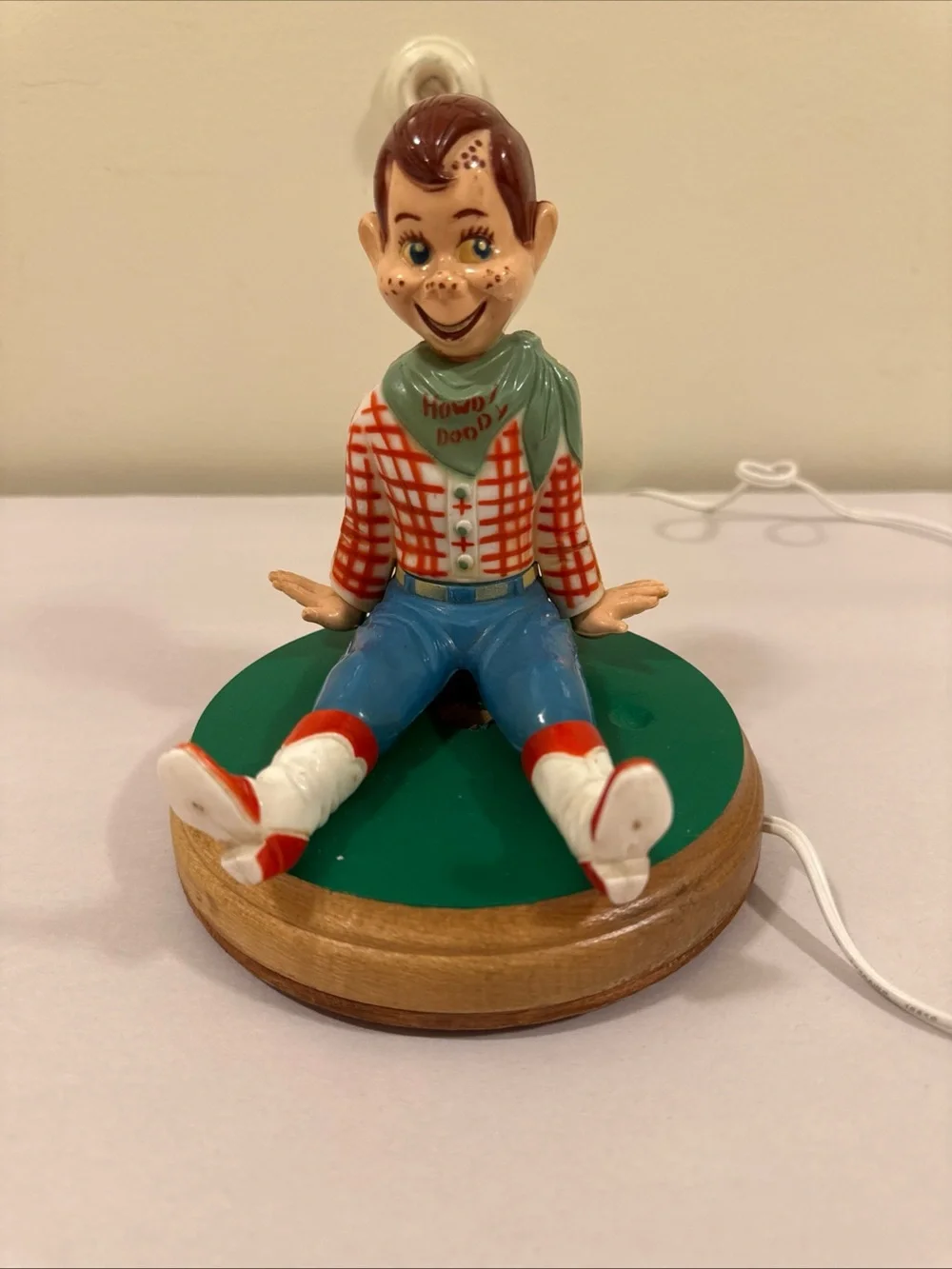 VERY RARE 1950S  VINTAGE HOWDY DOODY NIGHT LIGHT WITH BOX!